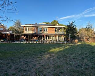 Vista exterior de Casa o xalet en venda en Sant Quirze del Vallès amb Aire condicionat, Piscina i Balcó