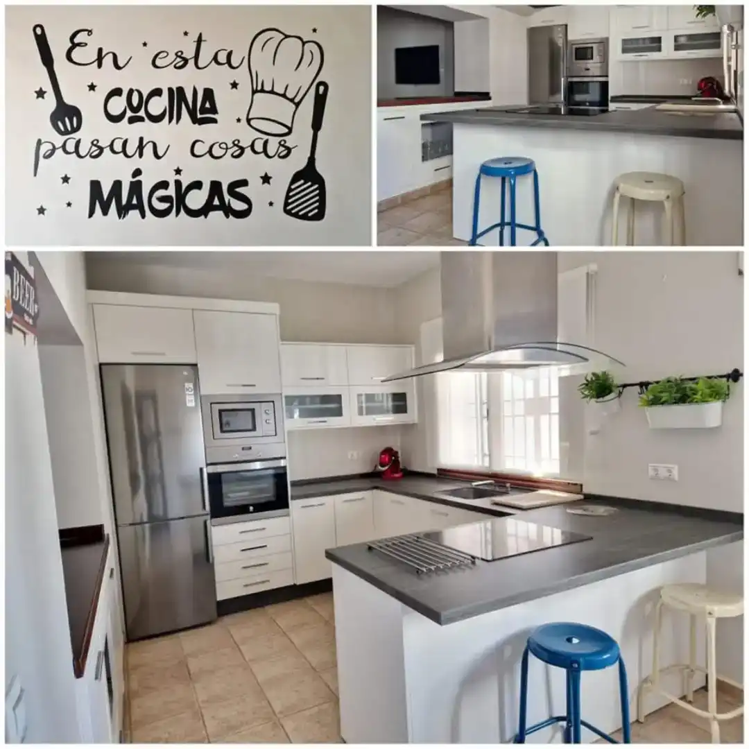 Cuina de Casa adosada en venda en Obejo amb Aire condicionat, Jardí privat i Piscina