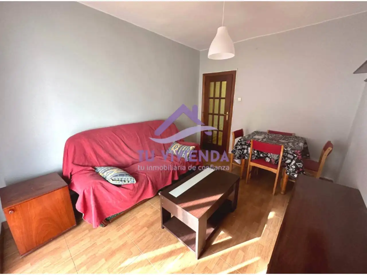 Living room of Flat for sale in Valladolid Capital  with Heating, Parquet flooring and Furnished