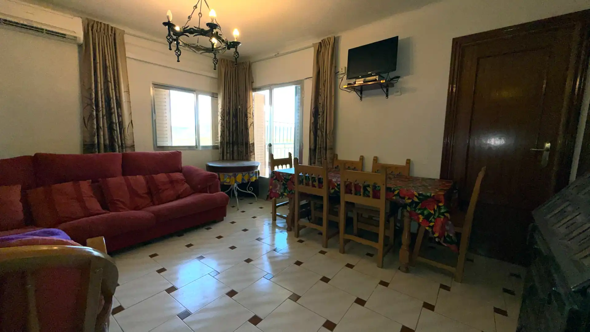 Comedor de Piso en venta en Aldea del Fresno con Aire acondicionado, Terraza y Amueblado