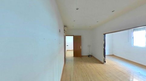 Foto 3 de Planta baja en venta en Porta, Barcelona Capital