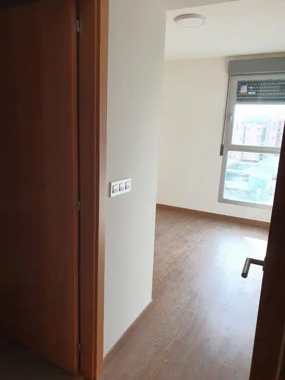 Piso de alquiler en Valencia con Aire acondicionado, Terraza y Trastero