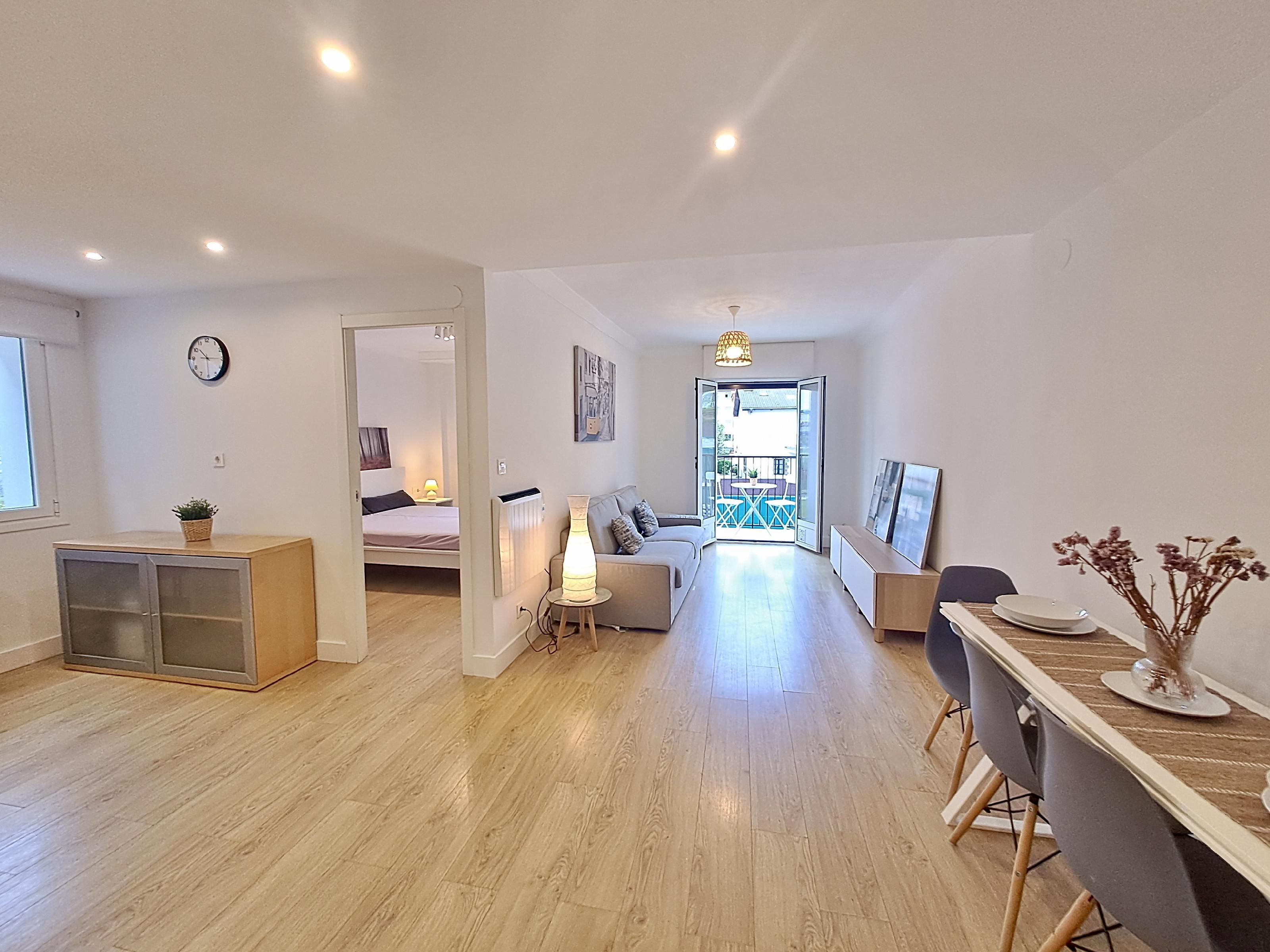 Living room of Flat to rent in Donostia - San Sebastián   with Heating and Balcony