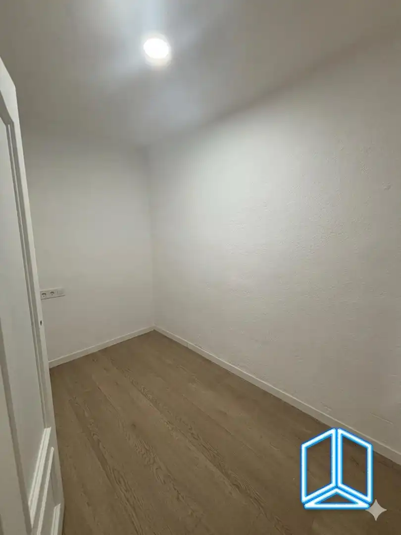 Bedroom of Flat for sale in Santa Coloma de Gramenet