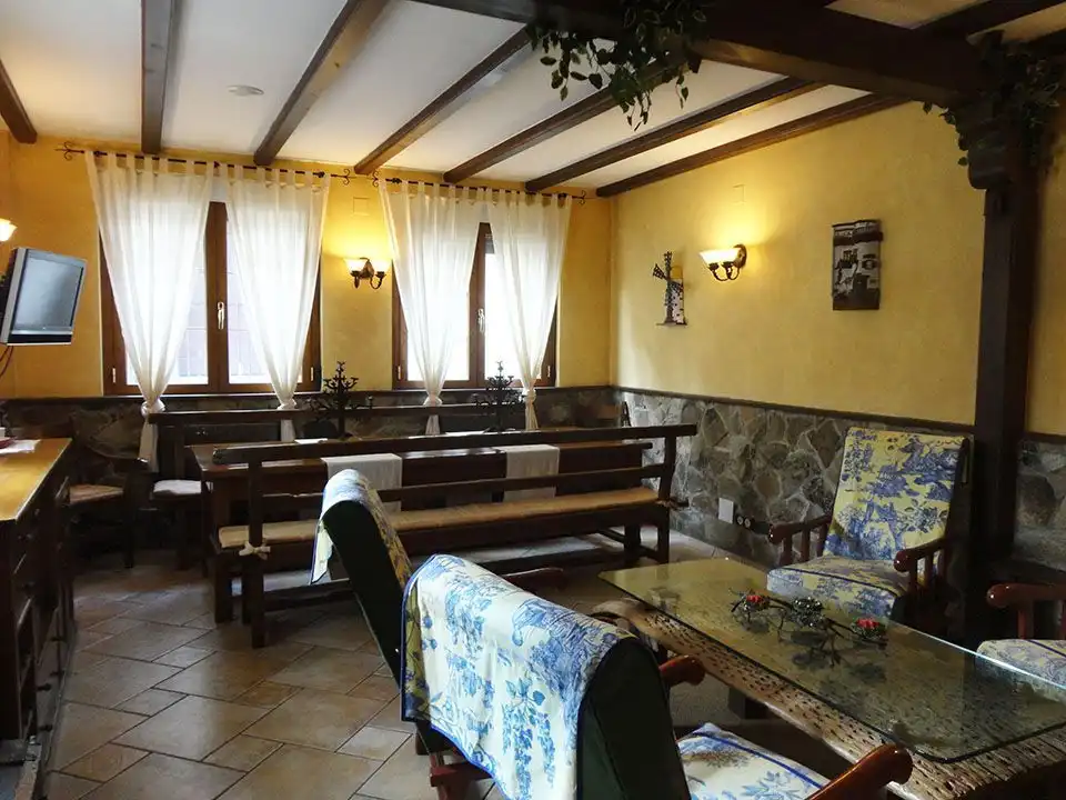Casa adosada en venda en Riocavado de la Sierra amb Calefacció, Traster i Moblat