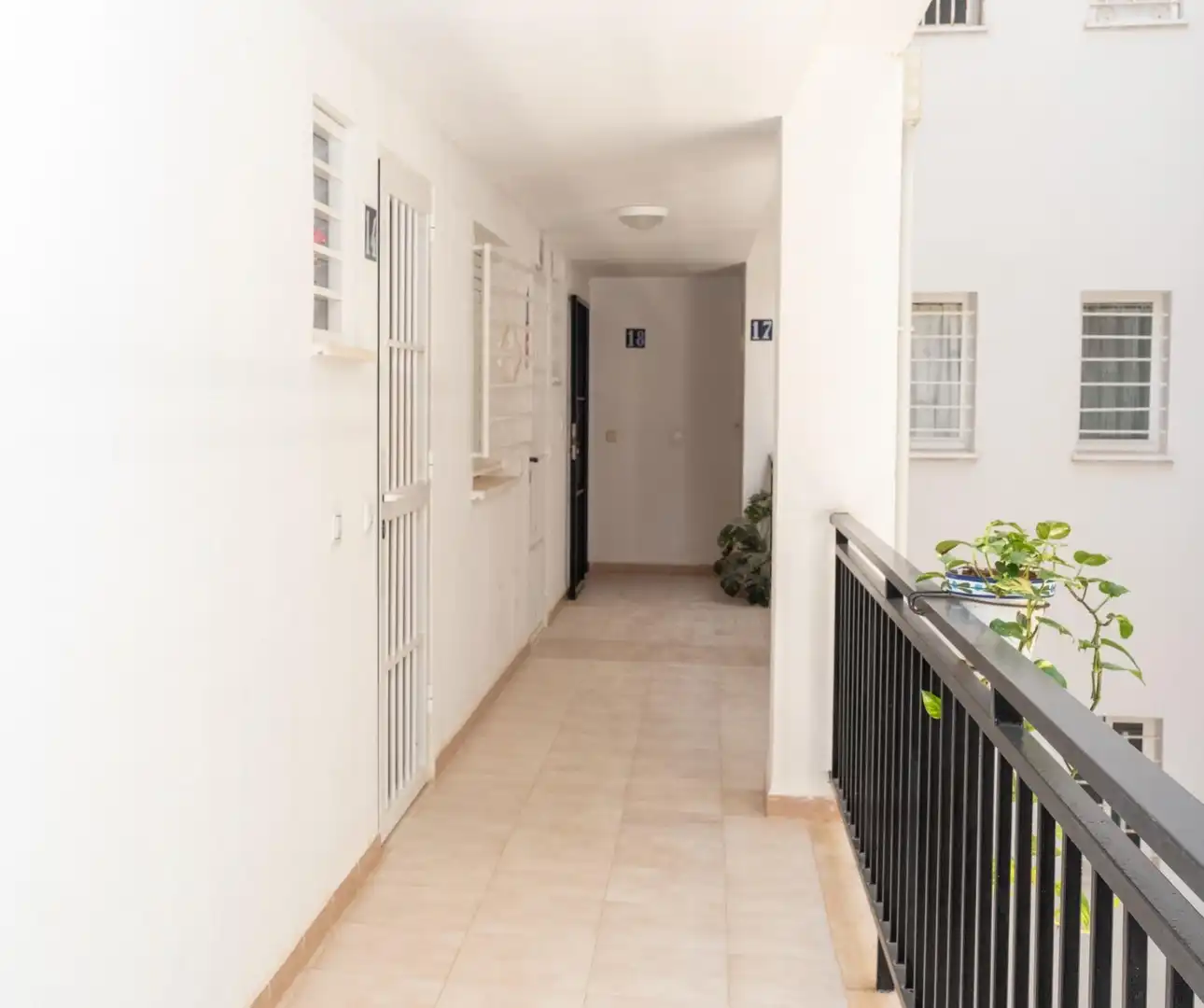 Apartamento en venta en Torrevieja con Jardín privado, Amueblado y Piscina comunitaria