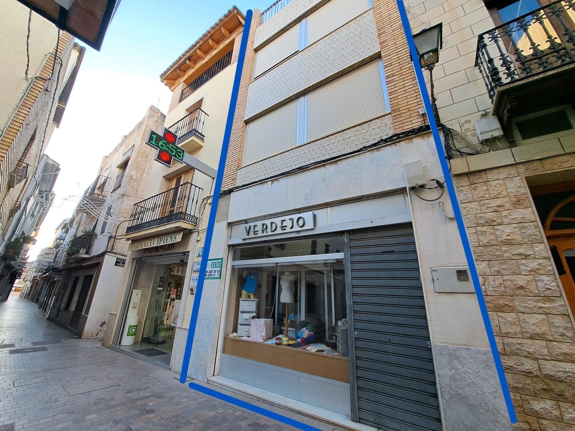 Exterior view of House or chalet for sale in Utiel  with Terrace and Storage room