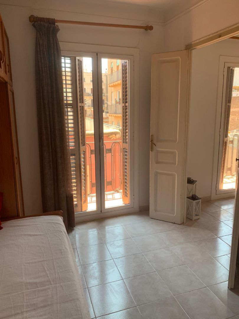 Bedroom of Flat for sale in  Barcelona Capital  with Air Conditioner and Balcony