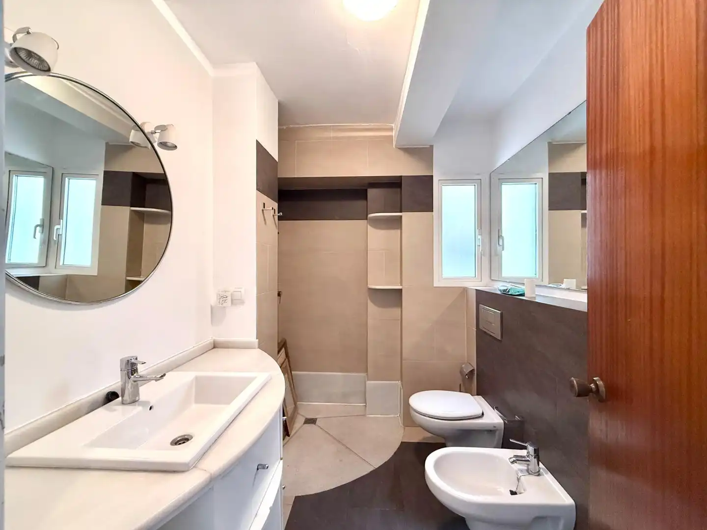 Bathroom of Flat for sale in Valencia  with Balcony