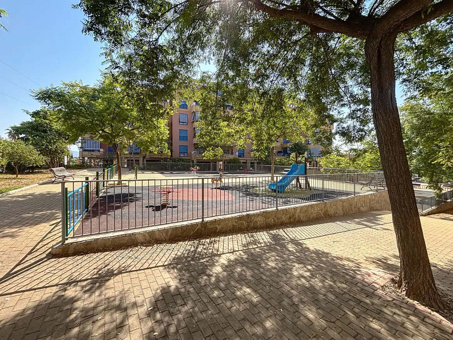 Vista exterior de Pis en venda en Vélez-Málaga amb Aire condicionat, Terrassa i Moblat