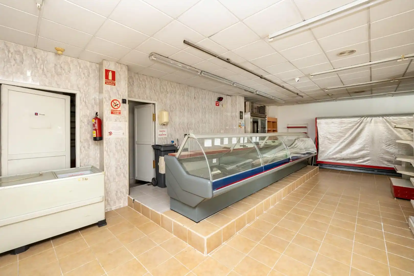 Locale commerciale in vendita a Avenida de Carmen Morcillo 28, imagen 20