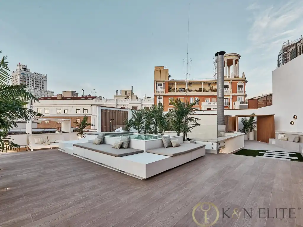 Terrace of Attic for sale in Madrid  with Air Conditioner, Terrace and Swimming Pool