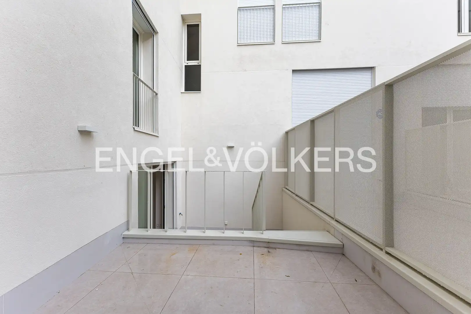 Terrasse von Wohnung zum Verkauf in L'Hospitalet de Llobregat mit Klimaanlage, Heizung und Terrasse