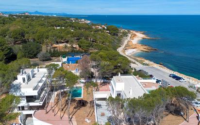 Vista exterior de Casa o xalet en venda en Dénia amb Aire condicionat, Terrassa i Traster