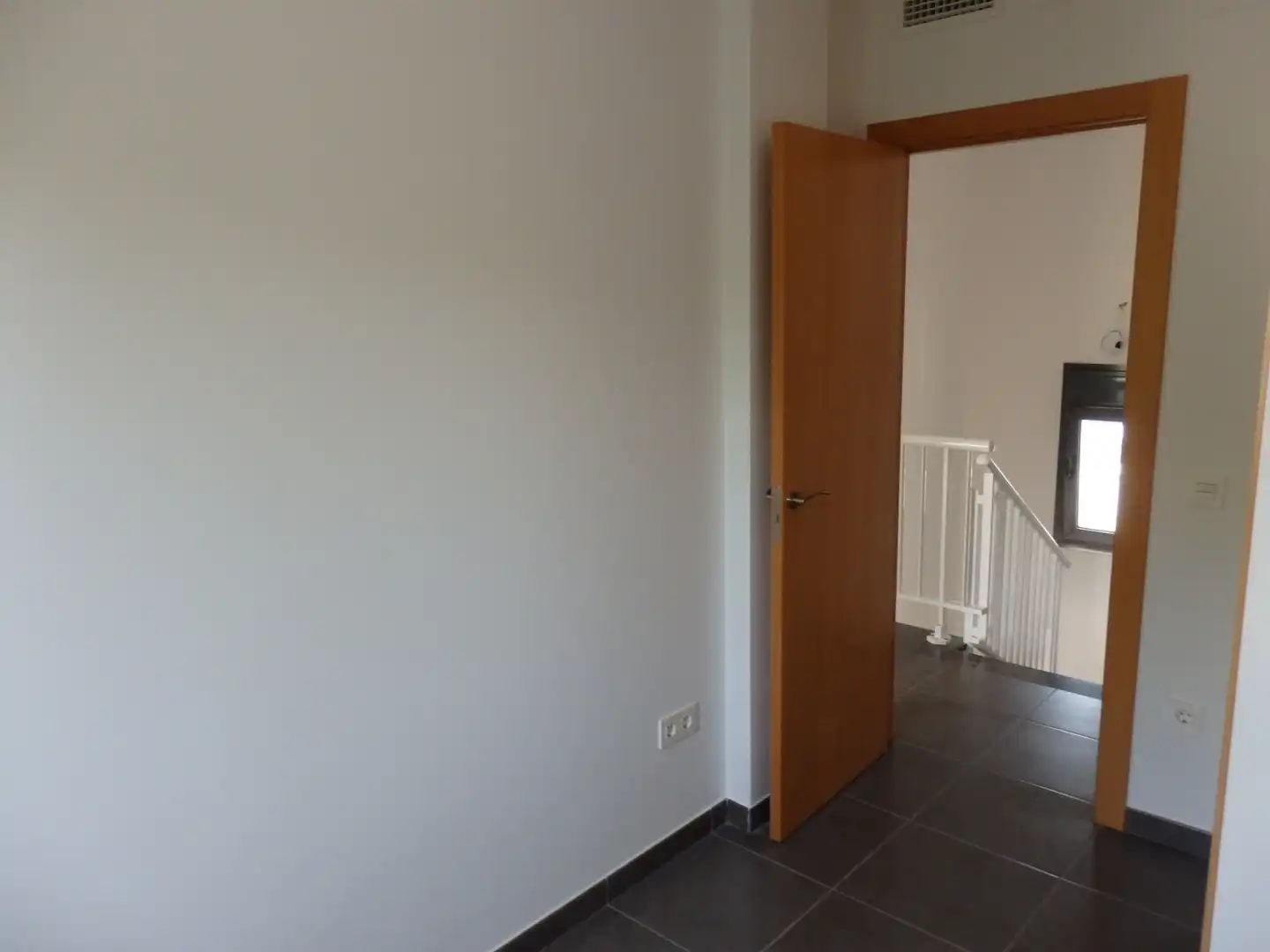 Einfamilien-Reihenhaus zum Verkauf in Mont-roig del Camp mit Klimaanlage, Privatgarten und Terrasse