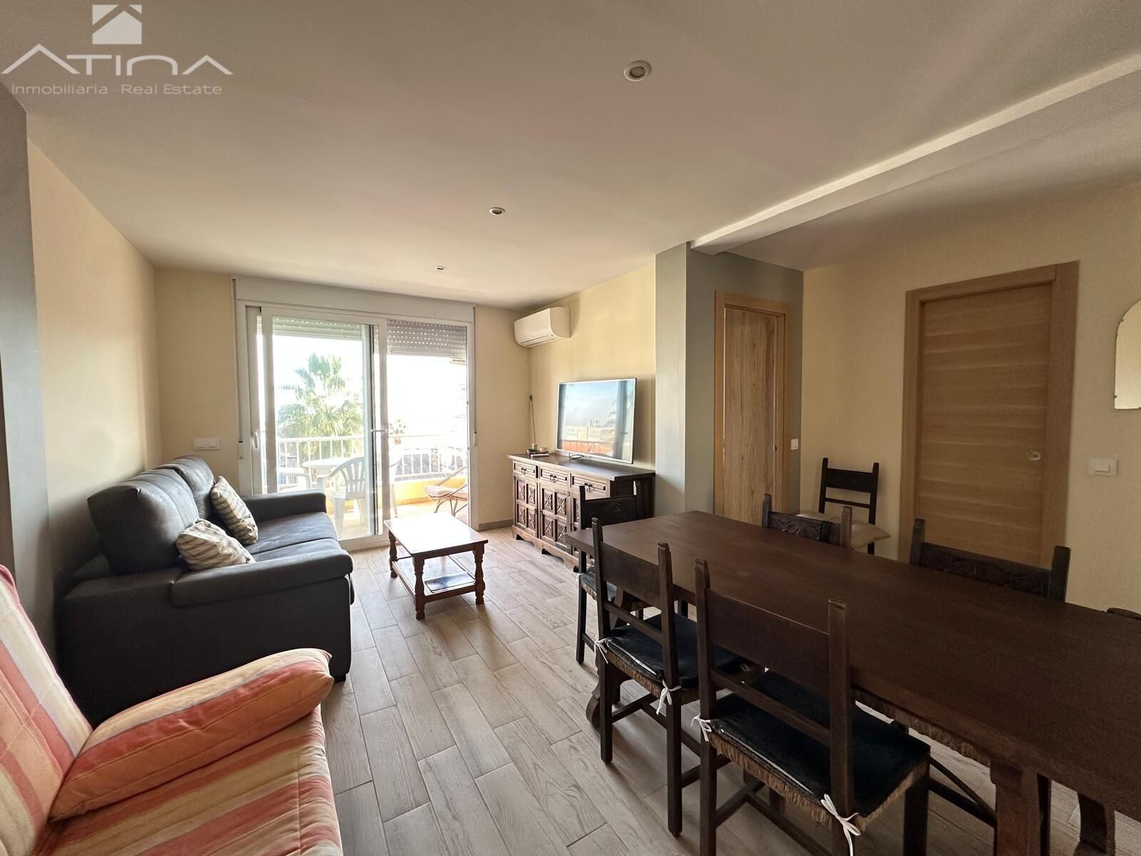 Living room of Apartment for sale in Daimús  with Air Conditioner, Terrace and Furnished