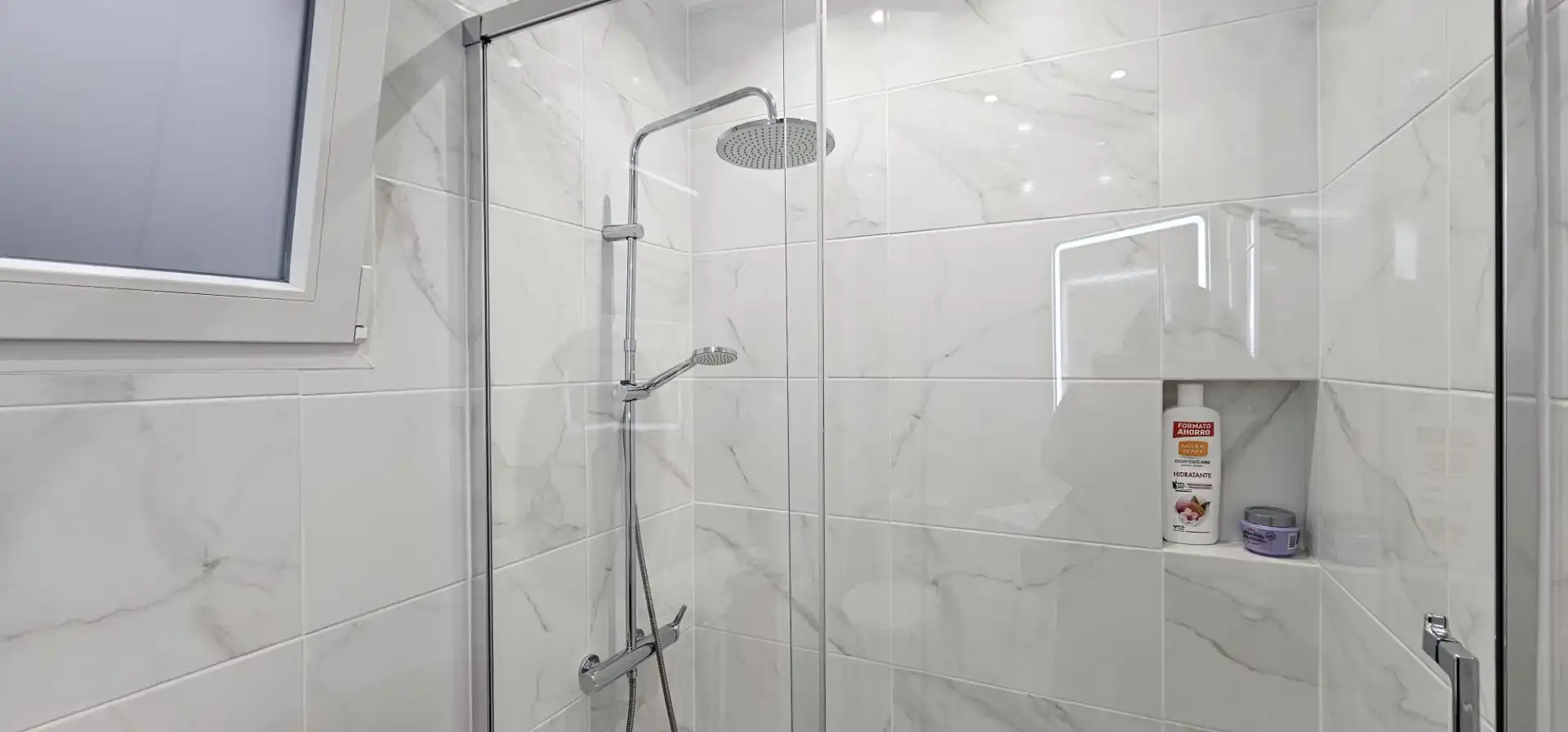 Badezimmer von Maisonette zur Miete in Palamós mit Klimaanlage, Terrasse und Möbliert