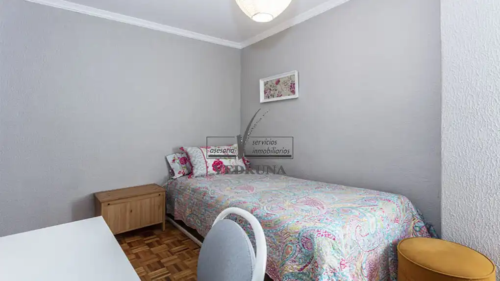 Habitación de Piso de alquiler en Zaragoza con Calefacción, Terraza y Horno