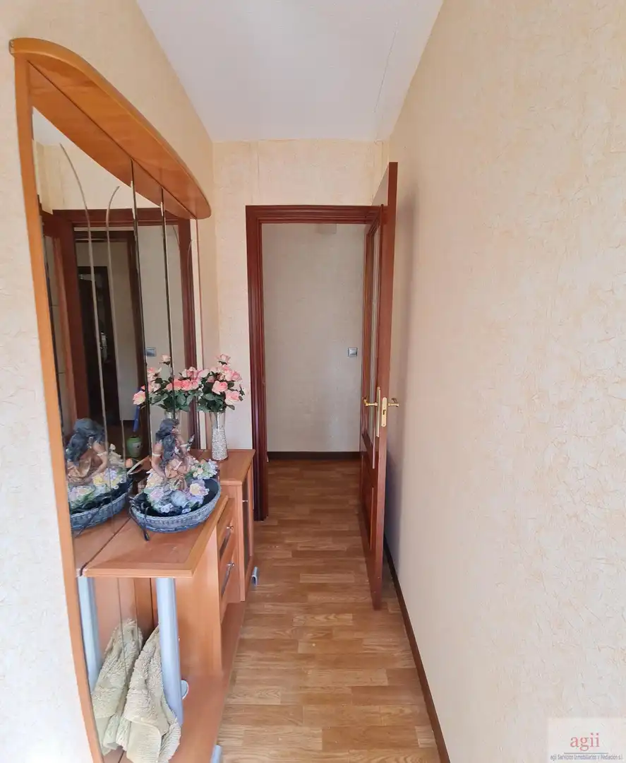 Houses for sale in Trillo  with Alarm and Community pool