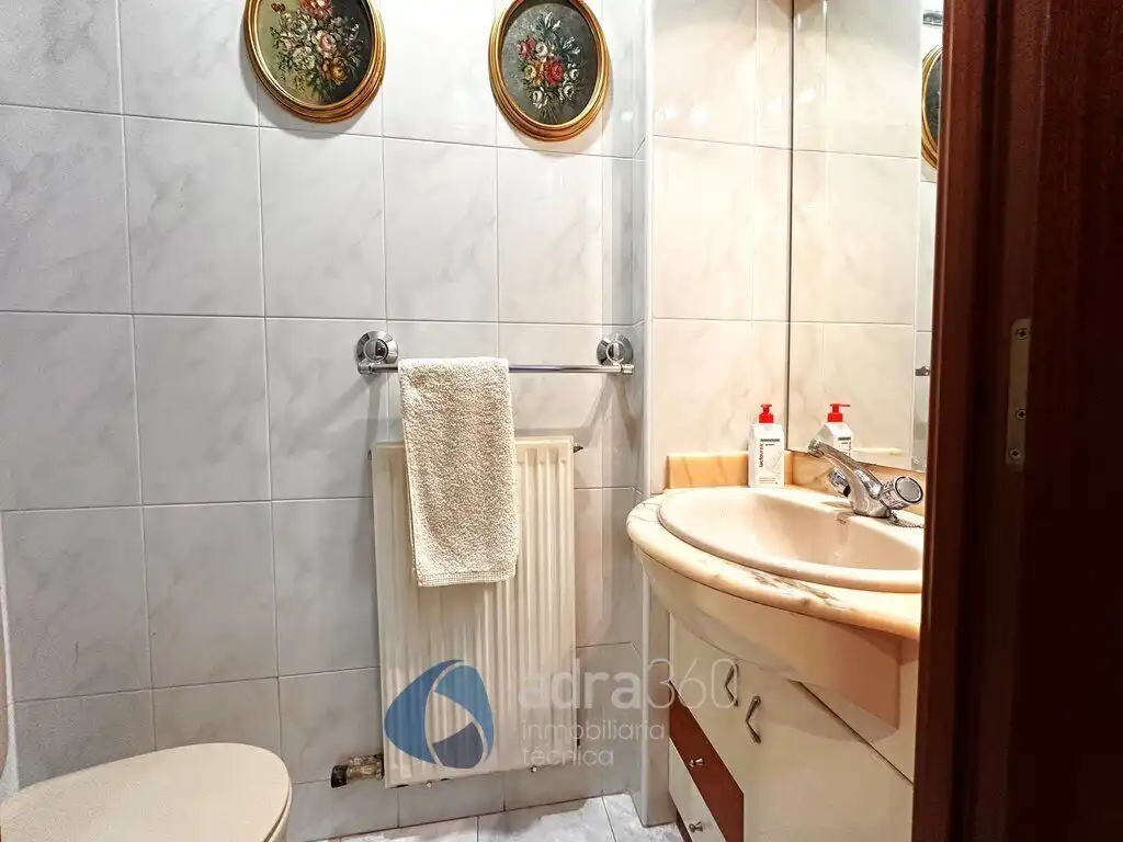 Baño de Casa o chalet en venta en  Logroño con Aire acondicionado, Calefacción y Jardín privado