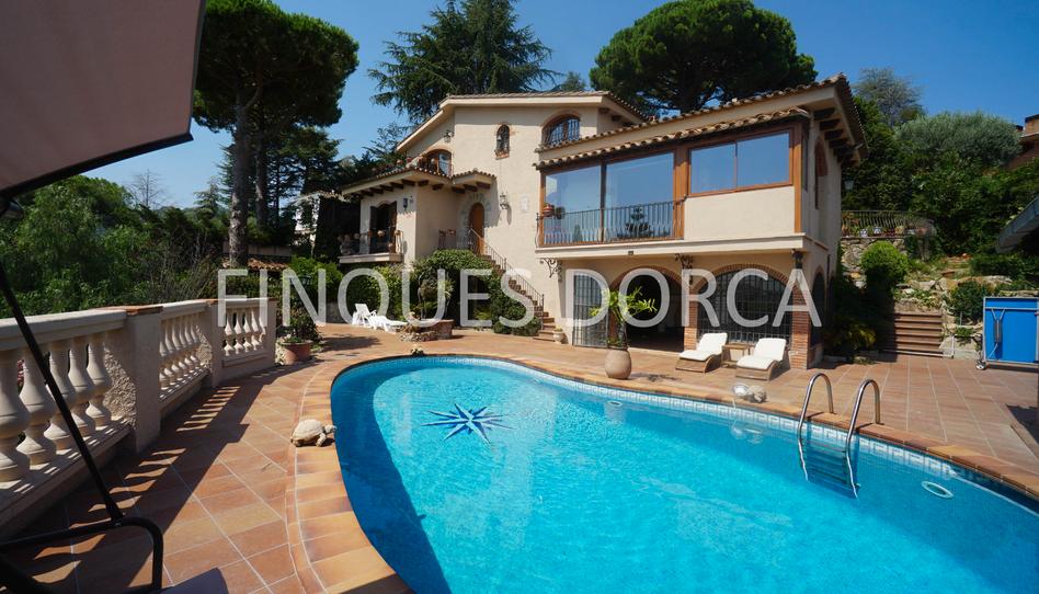 Foto 1 de Casa o chalet de alquiler en Carrer Les Albes, Cabrils, Barcelona