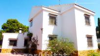 Vista exterior de Casa o xalet en venda en Paterna amb Aire condicionat, Terrassa i Piscina