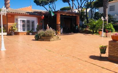 Vista exterior de Casa o xalet en venda en Vélez-Málaga amb Aire condicionat, Calefacció i Jardí privat