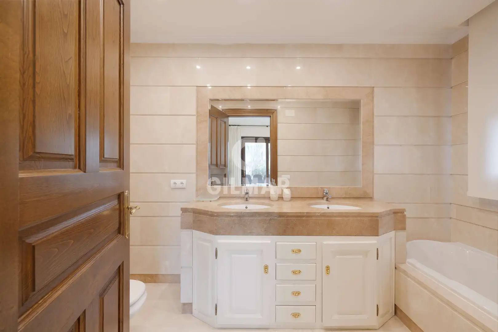 Baño de Casa o chalet en venta en Benahavís con Calefacción, Jardín privado y Piscina