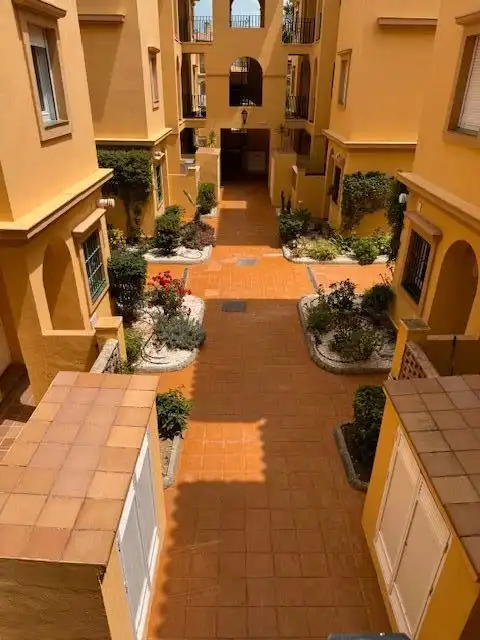 Vista exterior de Apartament en venda en Chiclana de la Frontera amb Calefacció, Terrassa i Moblat
