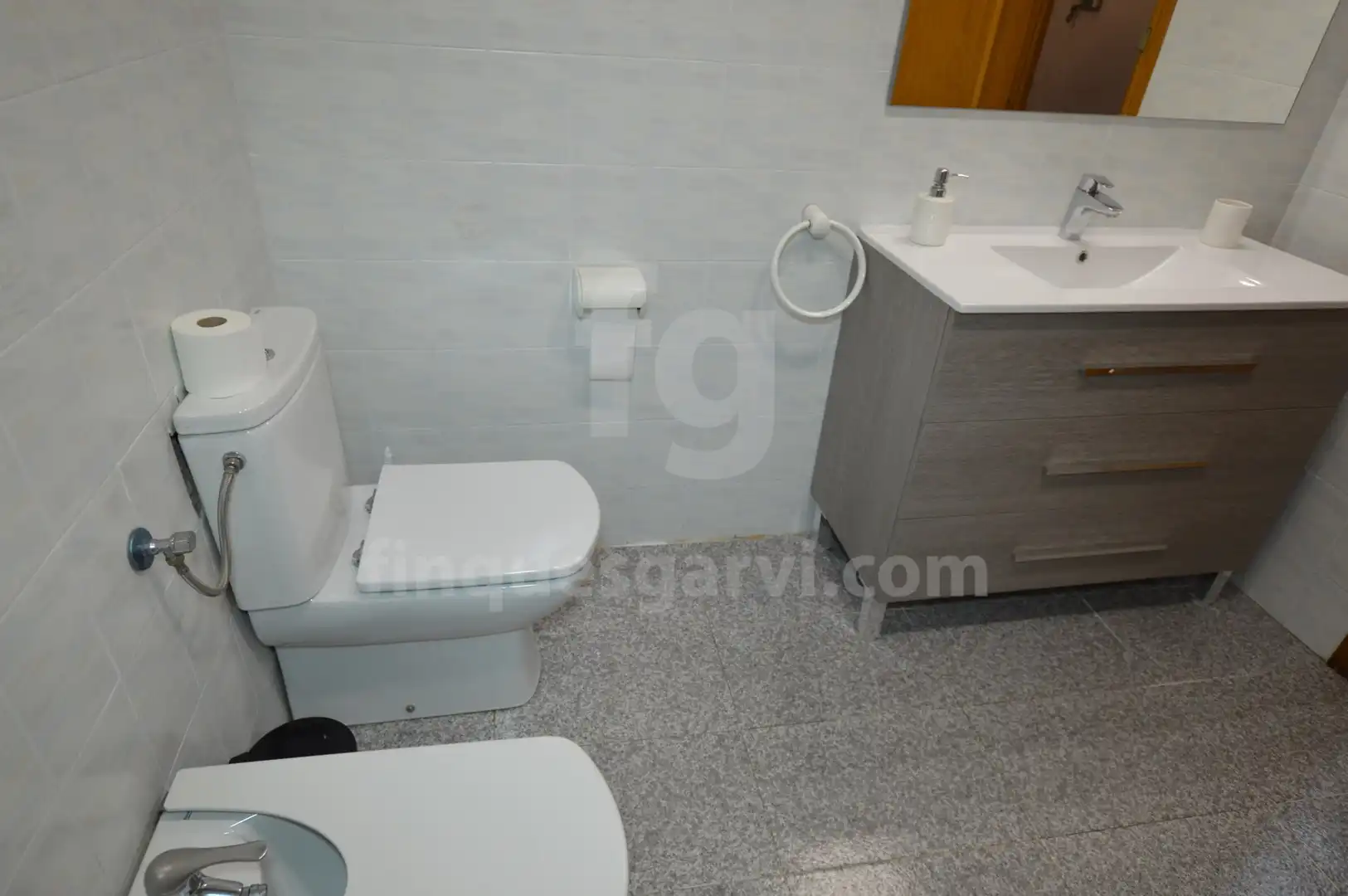 Badezimmer von Wohnung zur Miete in L'Hospitalet de Llobregat mit Klimaanlage und Balkon