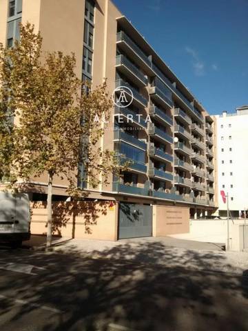 Garaje en Alquiler en Lago de Millares en Oliver