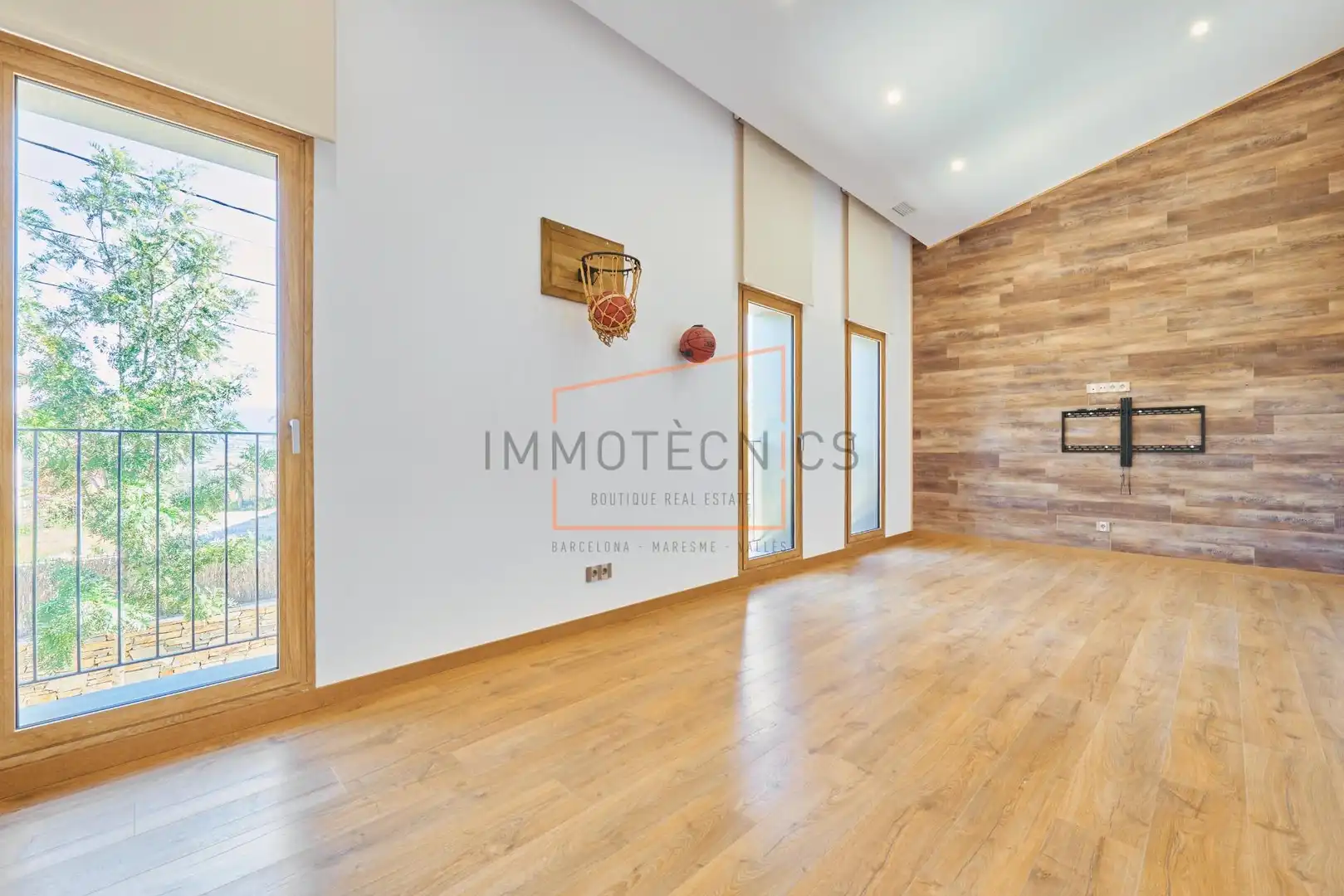 Sala d'estar de Casa o xalet en venda en Santa Eulàlia de Ronçana amb Aire condicionat, Jardí privat i Terrassa