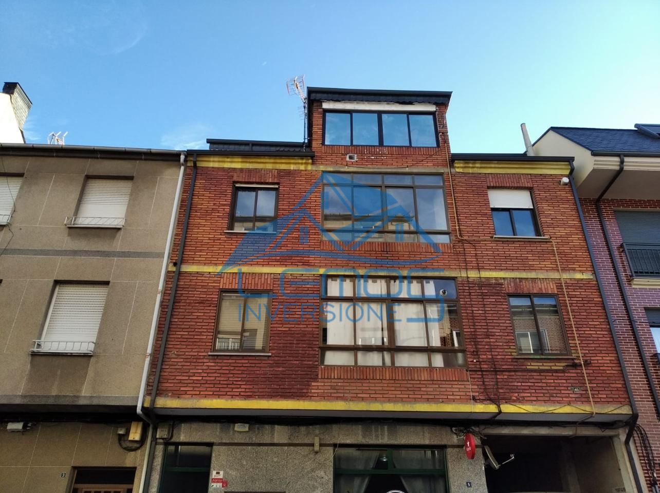 Vista exterior de Piso en venta en Ponferrada