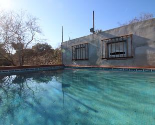 Piscina de Casa o xalet en venda en Vilanova i la Geltrú