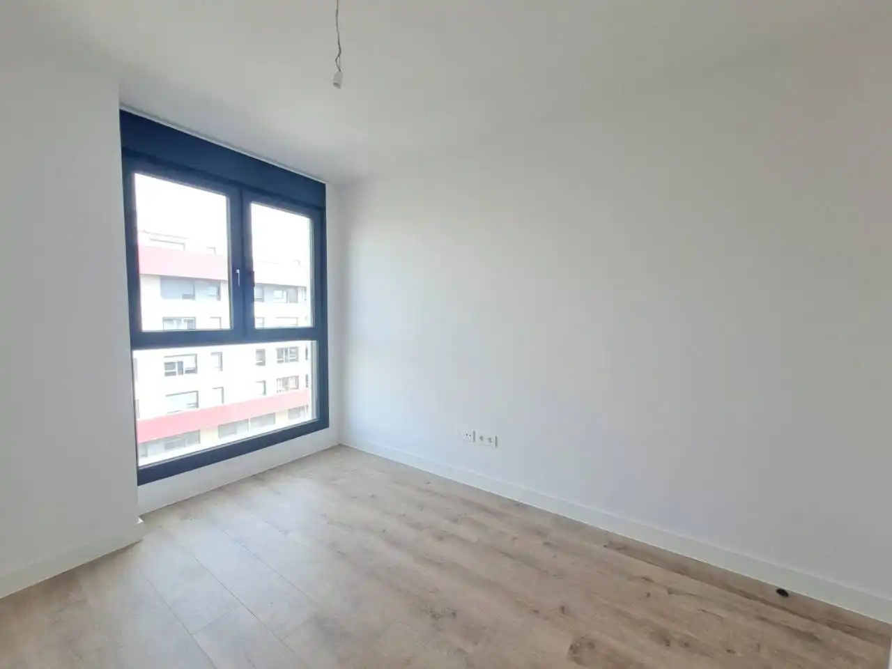 Dormitori de Pis en venda en Burgos amb Calefacció, Parquet i Terrassa