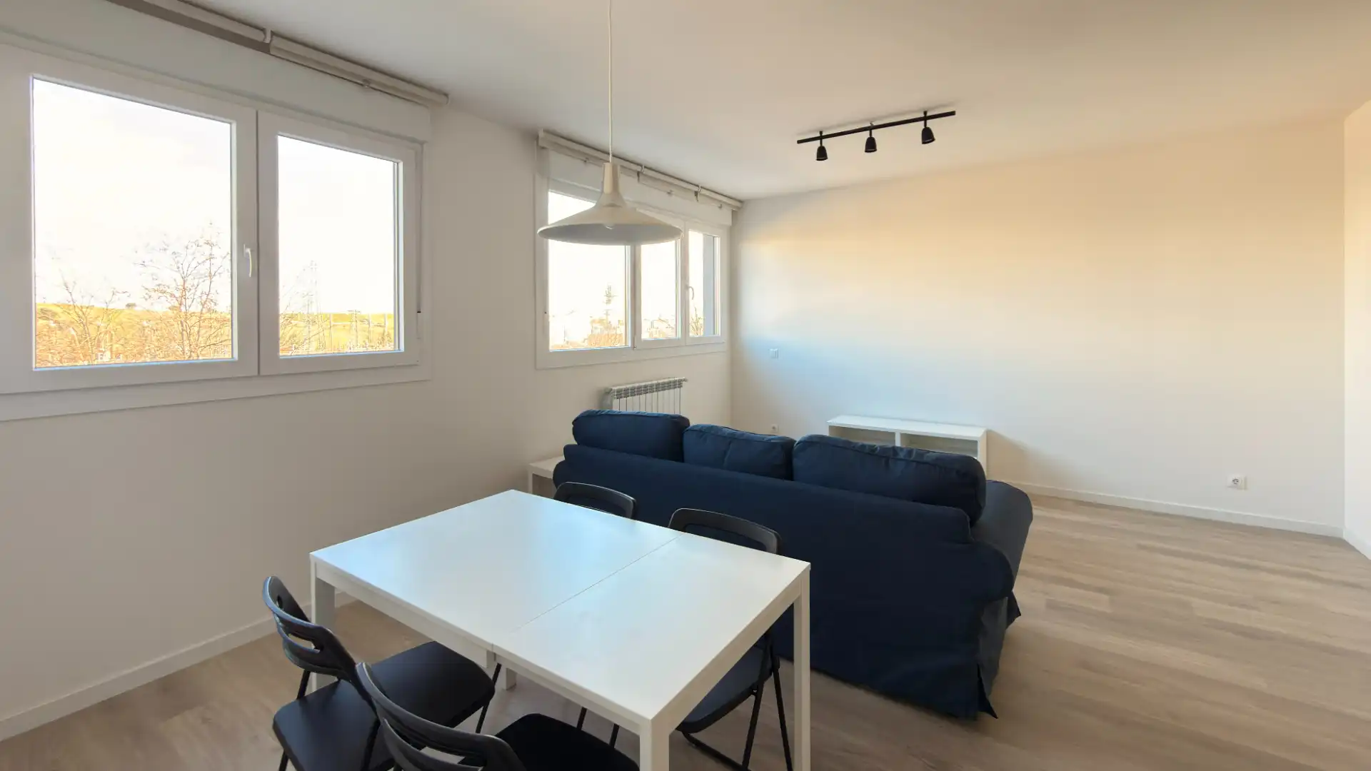 Wohnzimmer von Wohnungen zur Miete in Tres Cantos mit Klimaanlage, Heizung und Terrasse