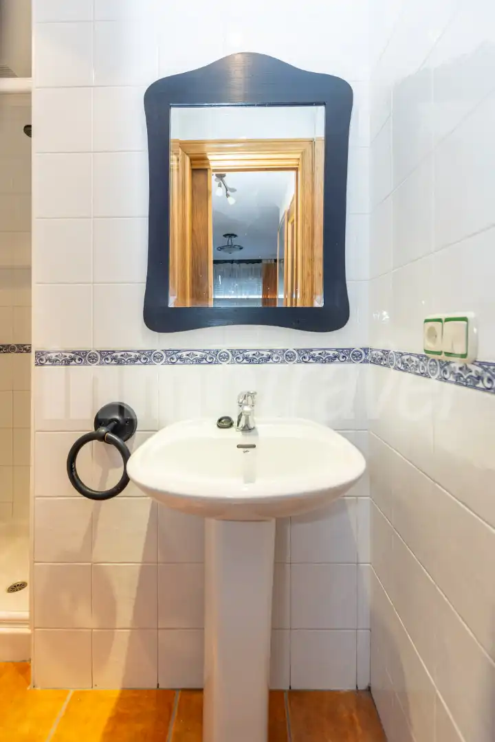 Bany de Apartament en venda en Sanxenxo amb Terrassa, Traster i Moblat