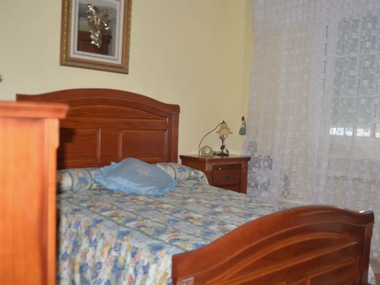 Schlafzimmer von Wohnung zur Miete in  Huelva Capital mit Klimaanlage und Balkon