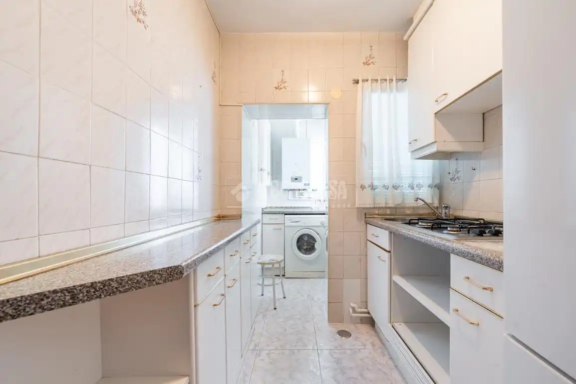 Cocina de Piso en venta en Madrid con Calefacción