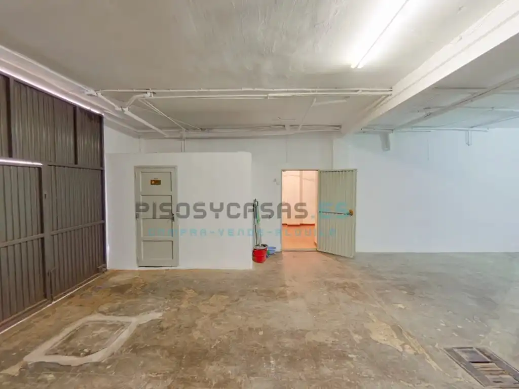 Casa con terraza en venta en Calle Democracia 4, imagen 8