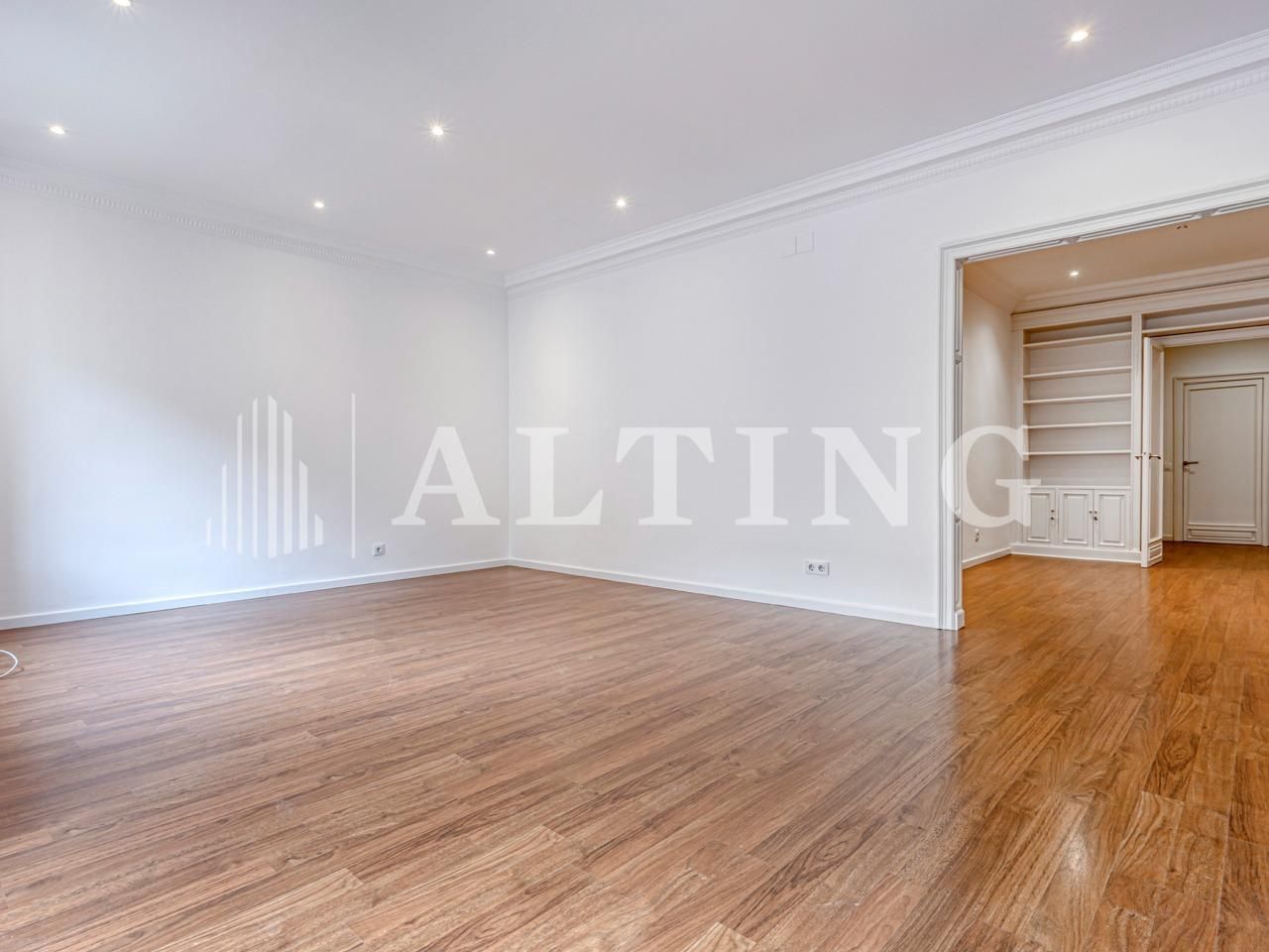 Sala d'estar de Pis de lloguer en  Barcelona Capital amb Calefacció, Parquet i Balcó