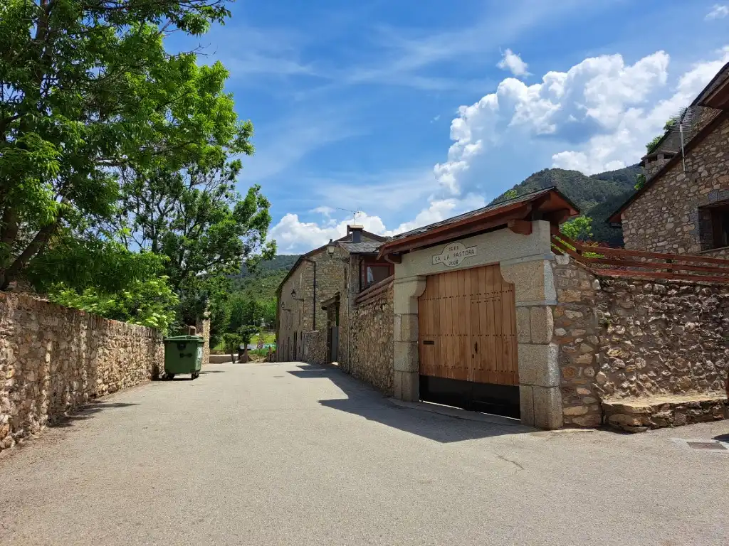Houses for rent in Carrer Mossèn Cinto Verdaguer, 5, Das