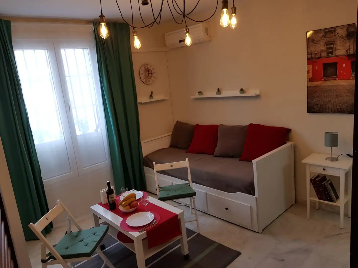Sala de estar de Estudio de alquiler en Málaga con Aire acondicionado, Calefacción y Amueblado