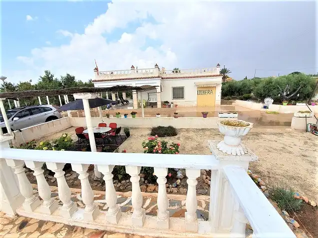 Chalet con terraza en venta en La Algoda - Matola - Llano de San José