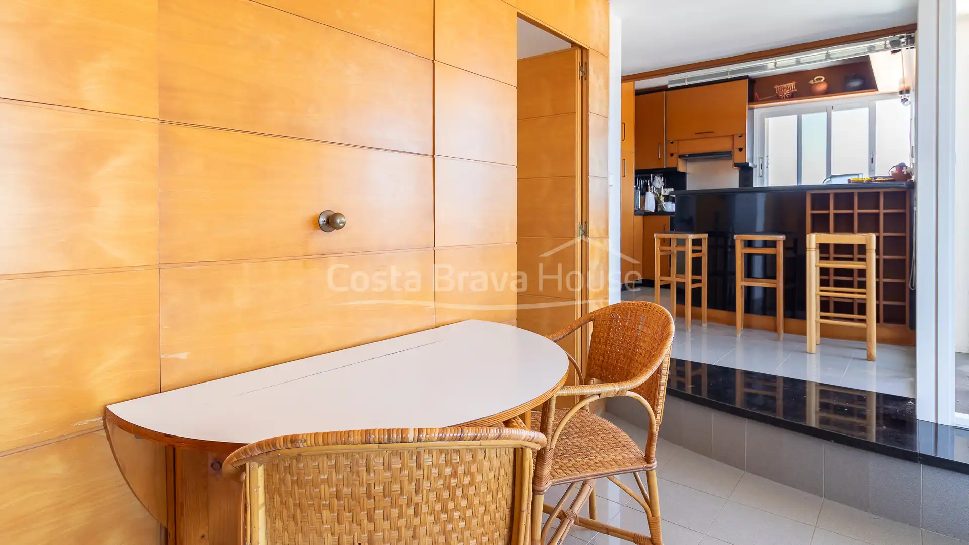 Cuina de Apartament en venda en Palamós amb Calefacció, Terrassa i Forn