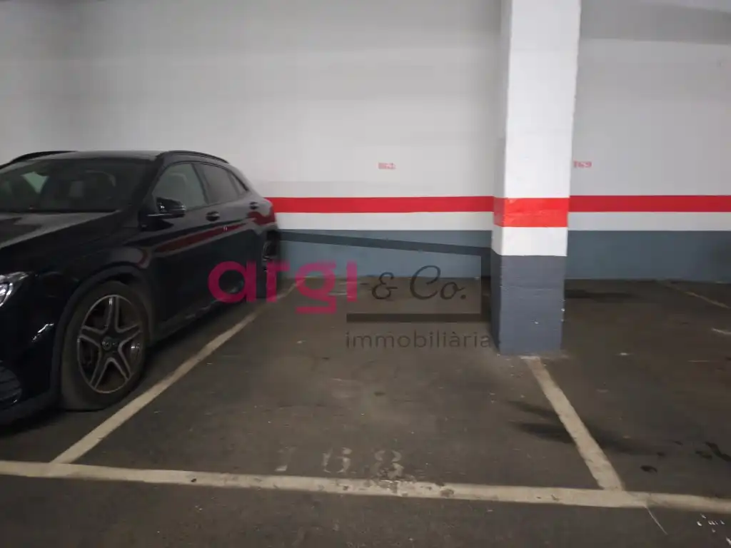 Parkplatz von Garage zum Verkauf in L'Hospitalet de Llobregat