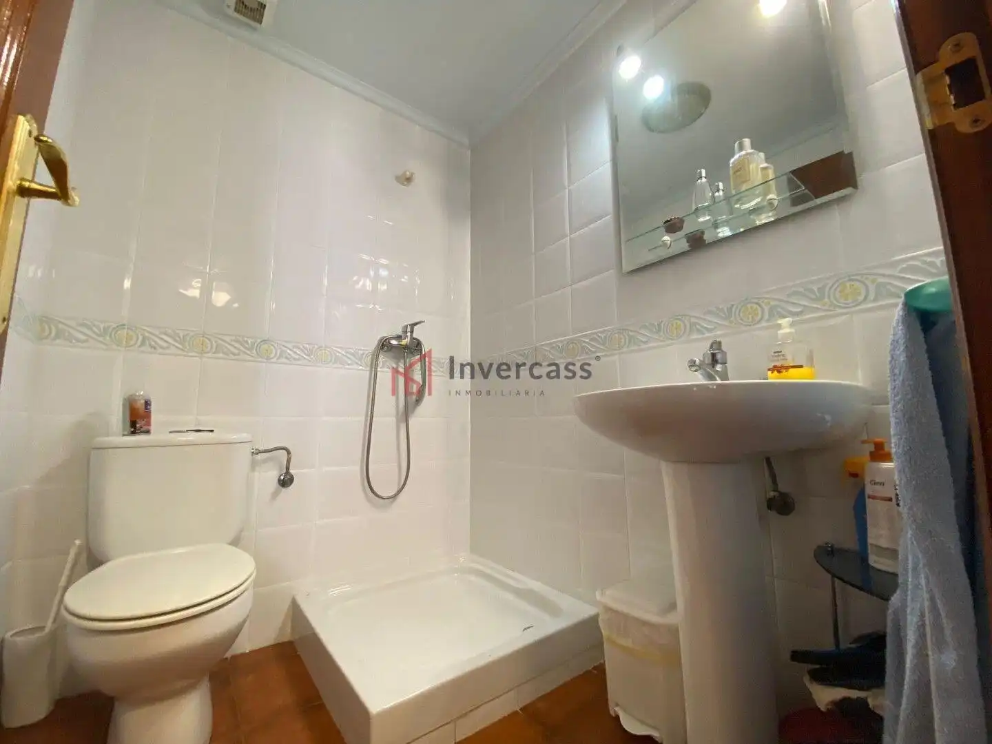 Bathroom of Houses for sale in Castro-Urdiales  with Private garden, Terrace and Storage room