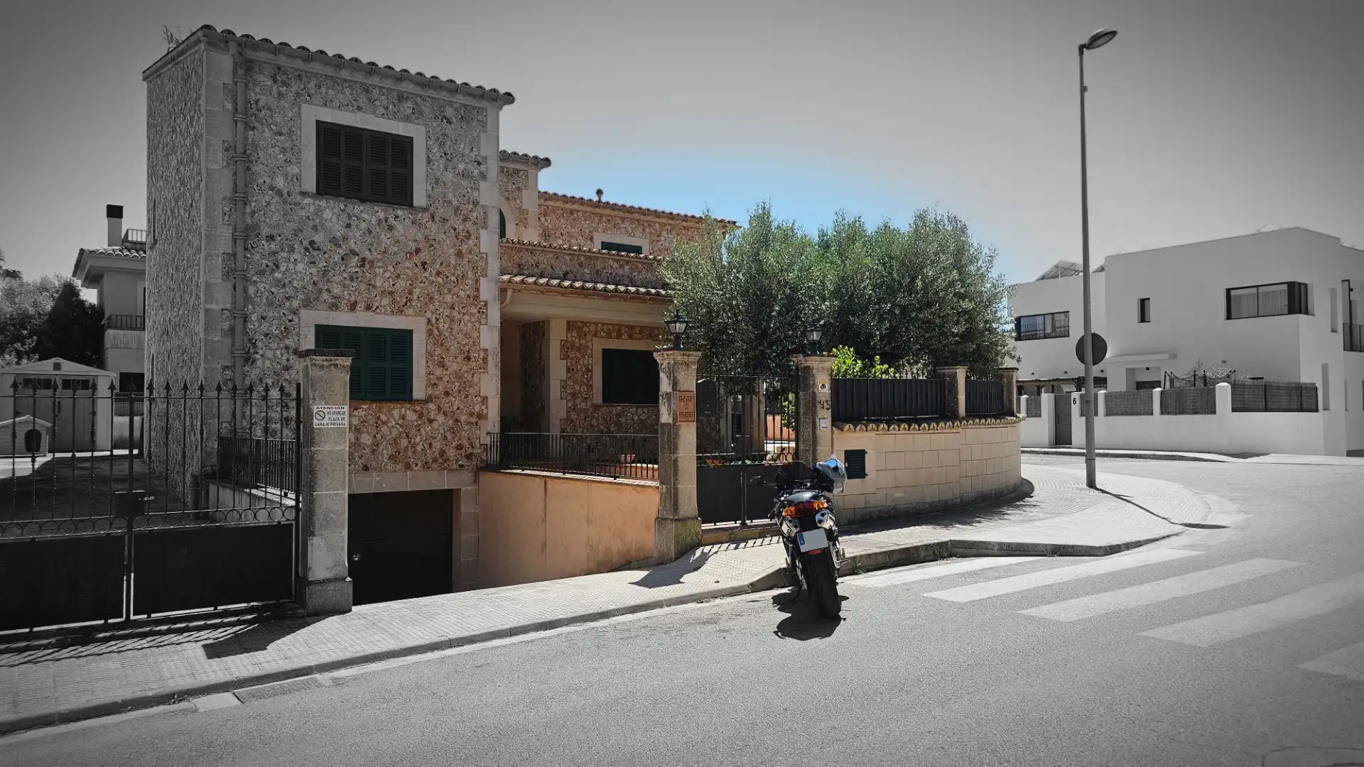 Vista exterior de Casa o xalet en venda en Marratxí amb Aire condicionat, Calefacció i Jardí privat