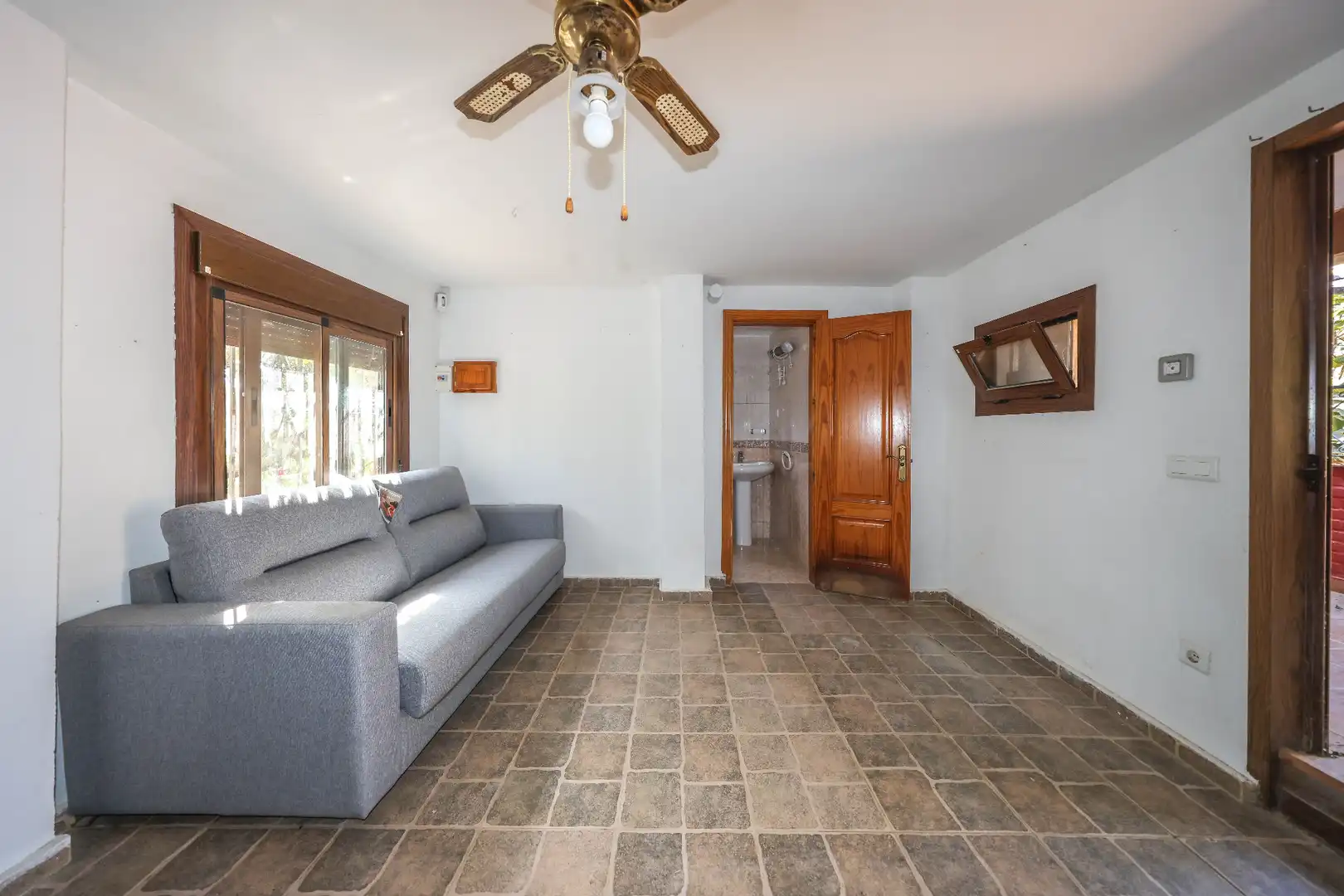 Sala d'estar de Casa o xalet en venda en Casarabonela amb Jardí privat