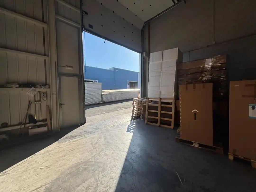Nave industrial in vendita a Egiburuberri Pasealekua Ibilbidea, imagen 4